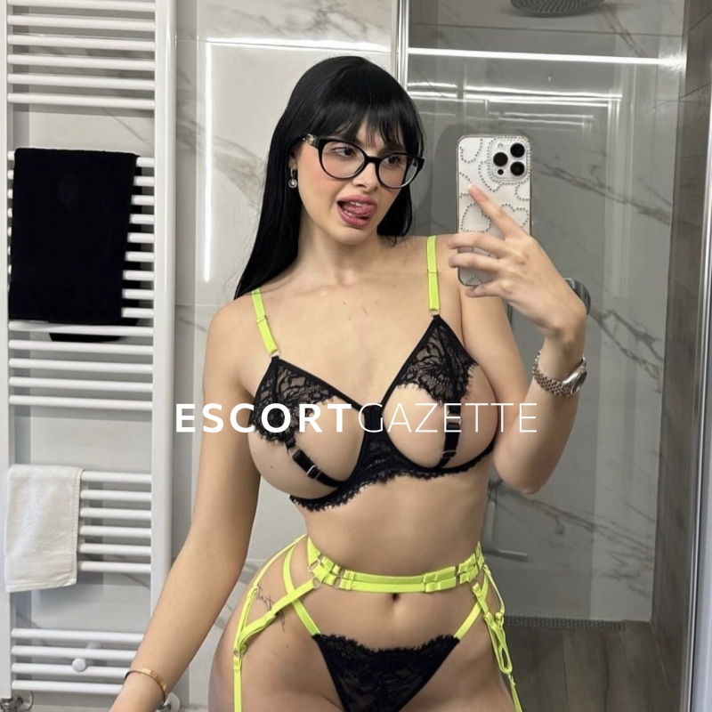 Oral without condom  luxury sexy cheap prostitute Paris