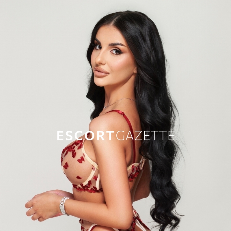 Lesbian Sex Games service Dubai escort girl Kensington