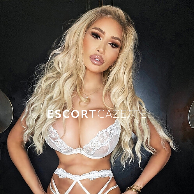 sexy busty VIP  London